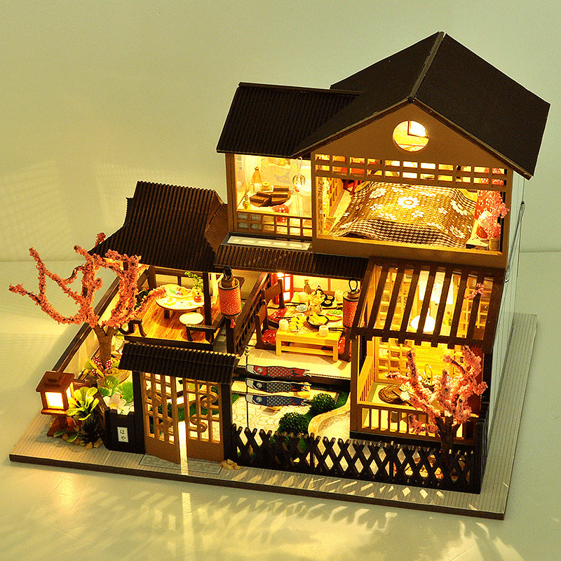 Une maison de poupée japonaise pour enfants à assembler avec les enfants